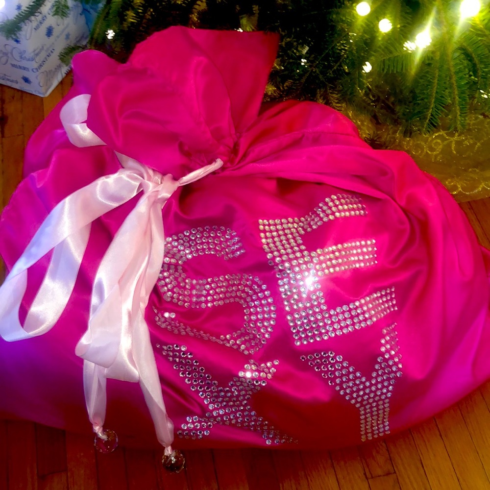 Victoria’s Secret Santa Bag